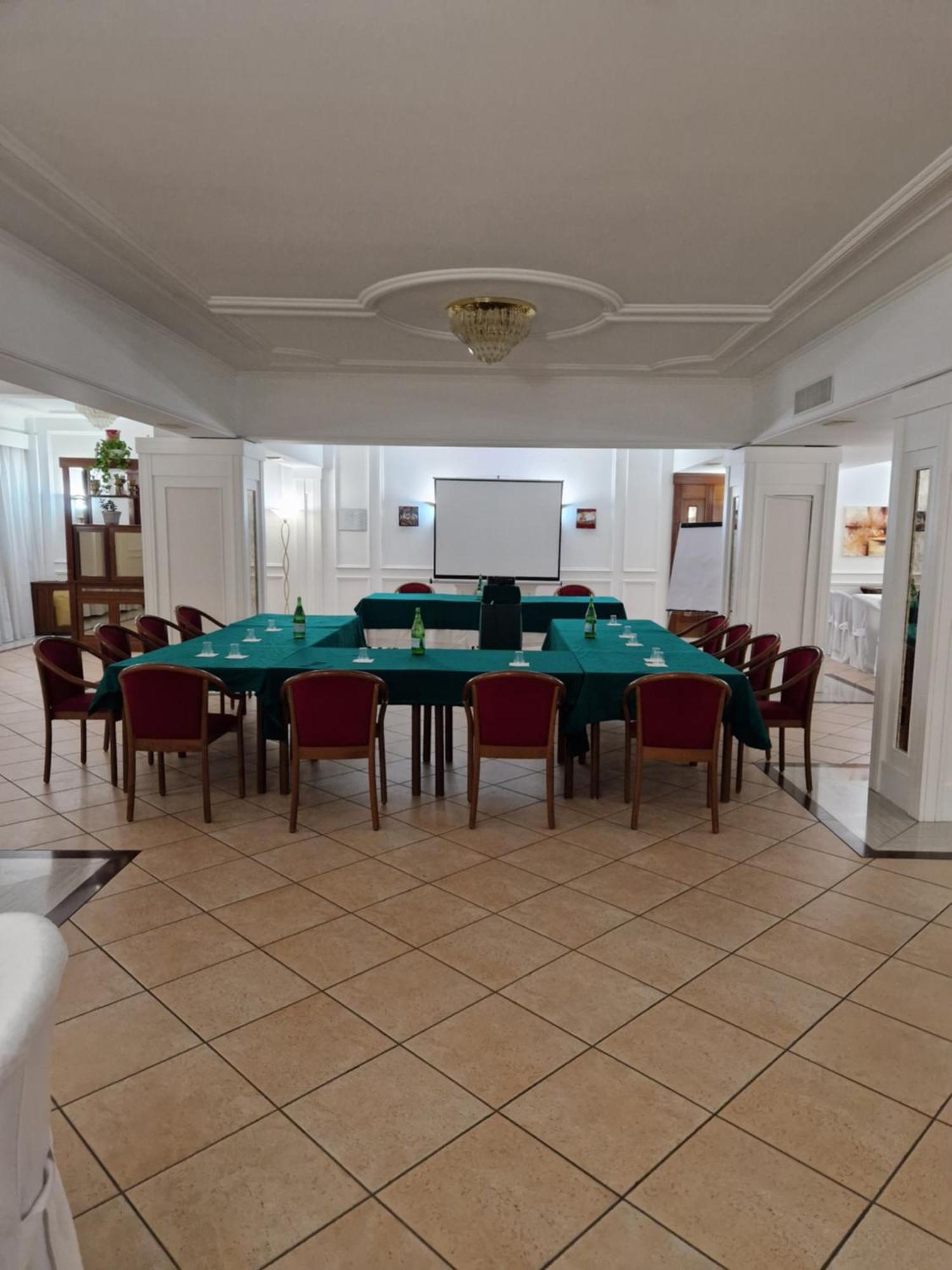 Hotel Civita Авелліно Екстер'єр фото